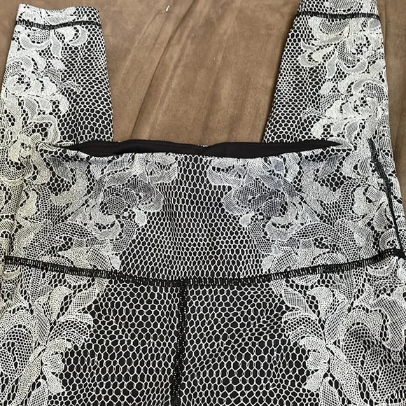 Lululemon speed wunder tight (Nulux) - Picture 7 of 14